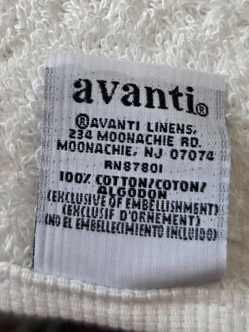 Avanti 100% cotton (4) white embroidered hand towels